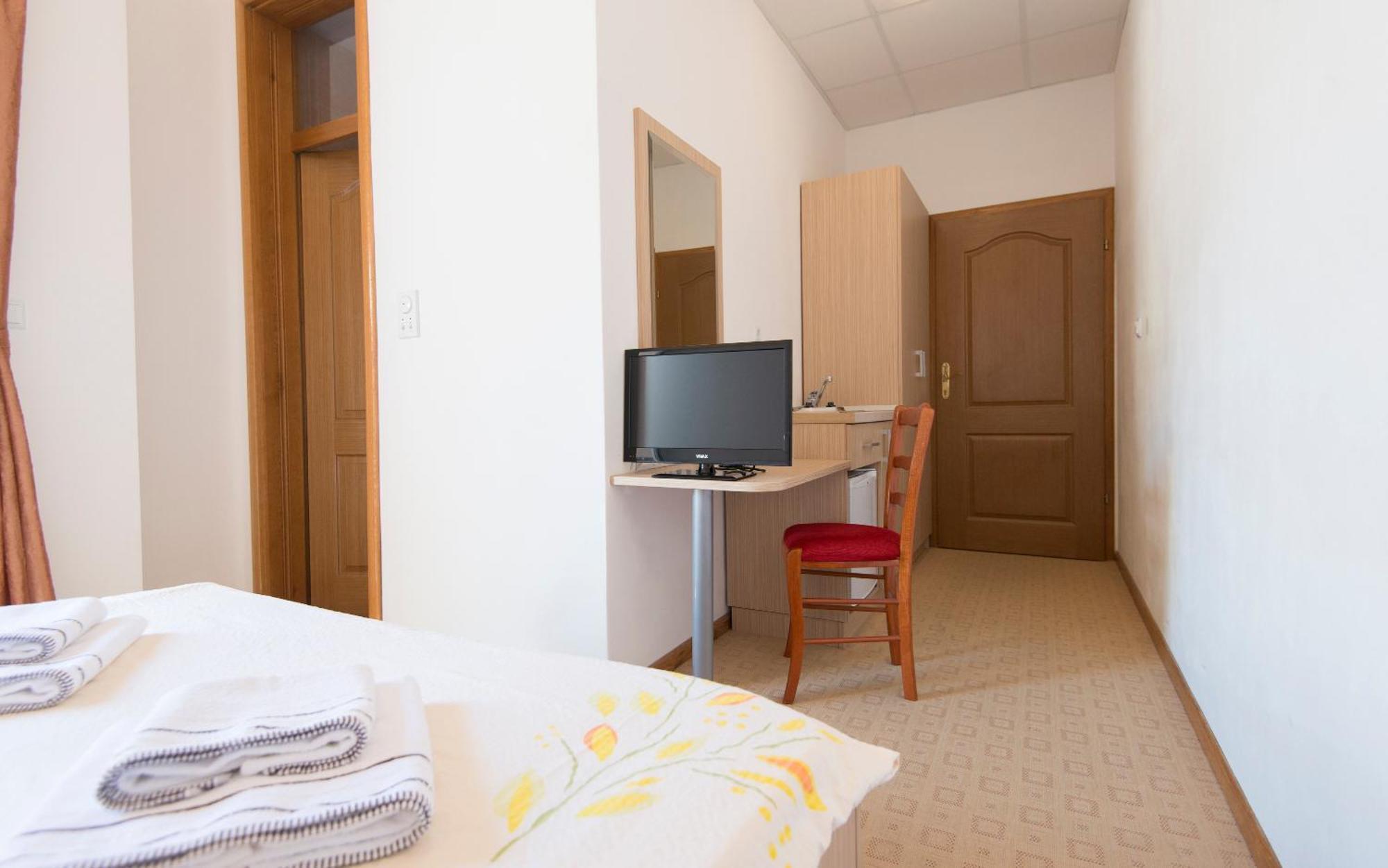 Hotel Ami - M Neum Esterno foto