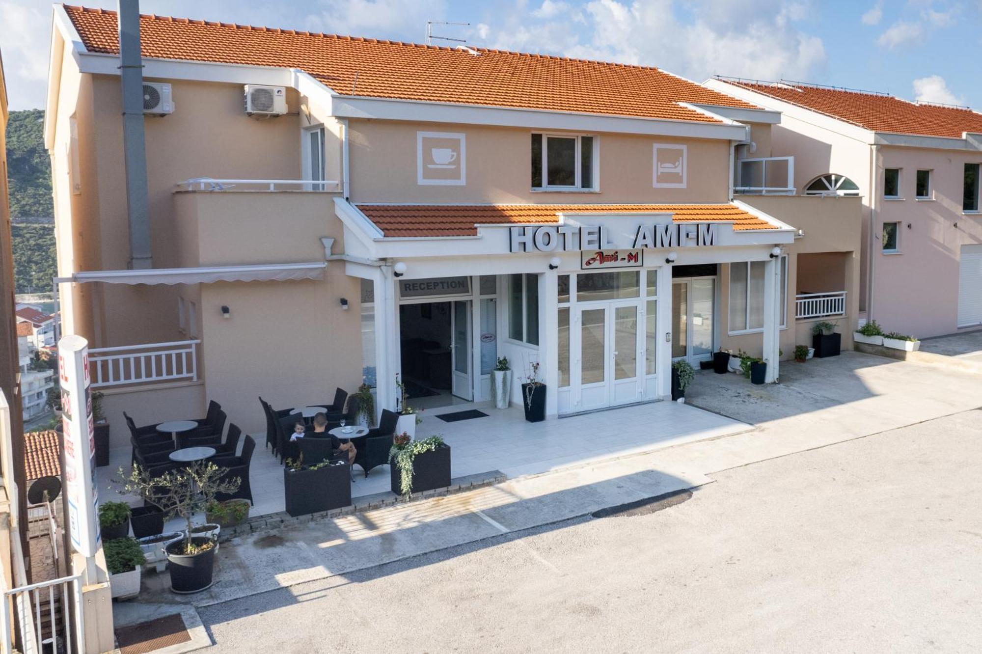 Hotel Ami - M Neum Esterno foto