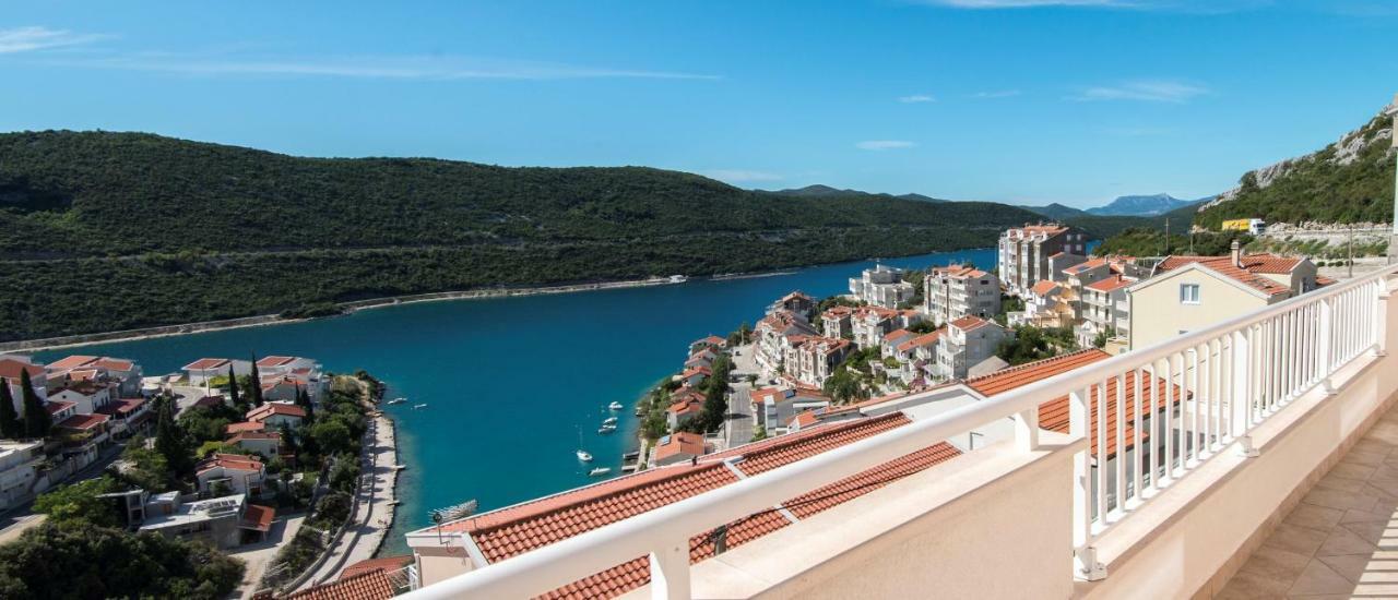 Hotel Ami - M Neum Esterno foto